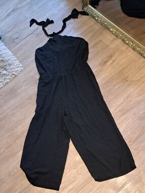 Reitmans Black Halter Wide-Leg Jumpsuit with Tie Straps